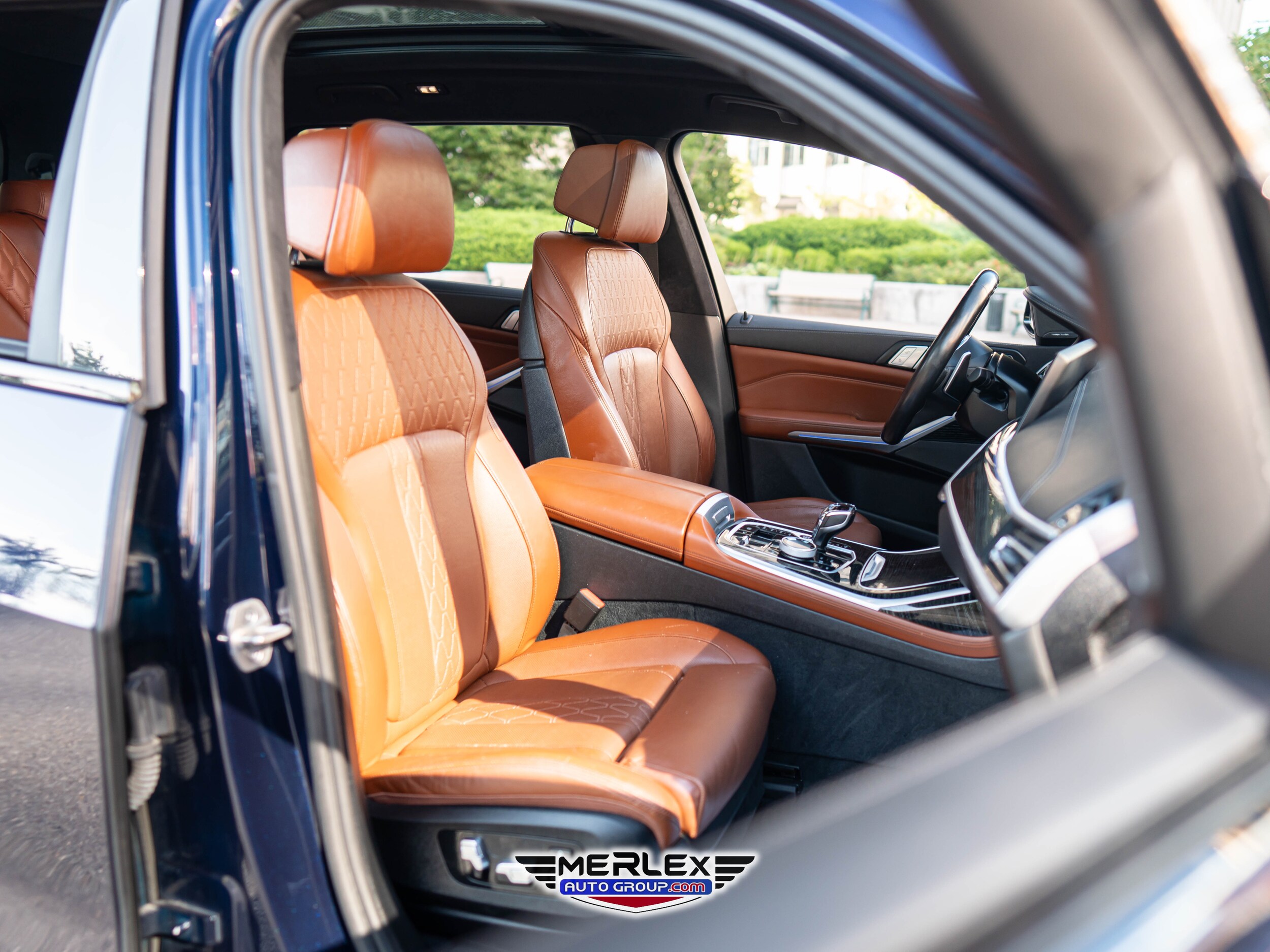 2021 BMW X7 M50i Image 15 of 61