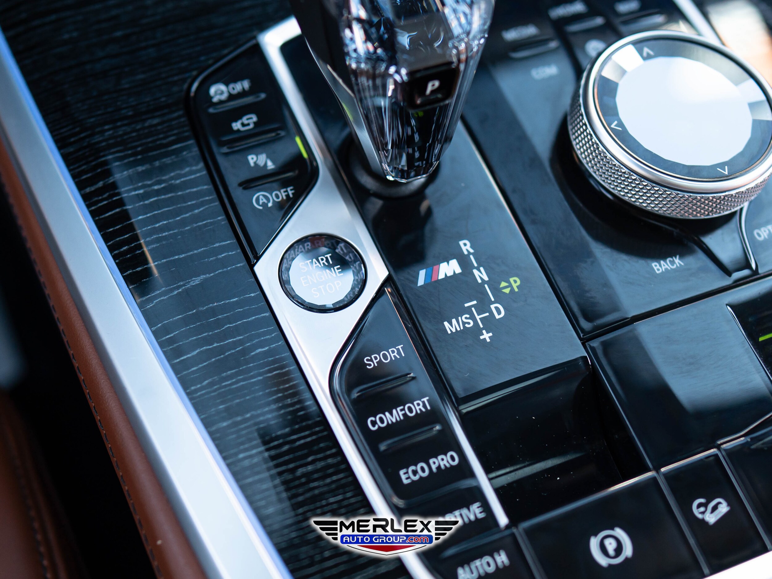 2021 BMW X7 M50i Image 34 of 61