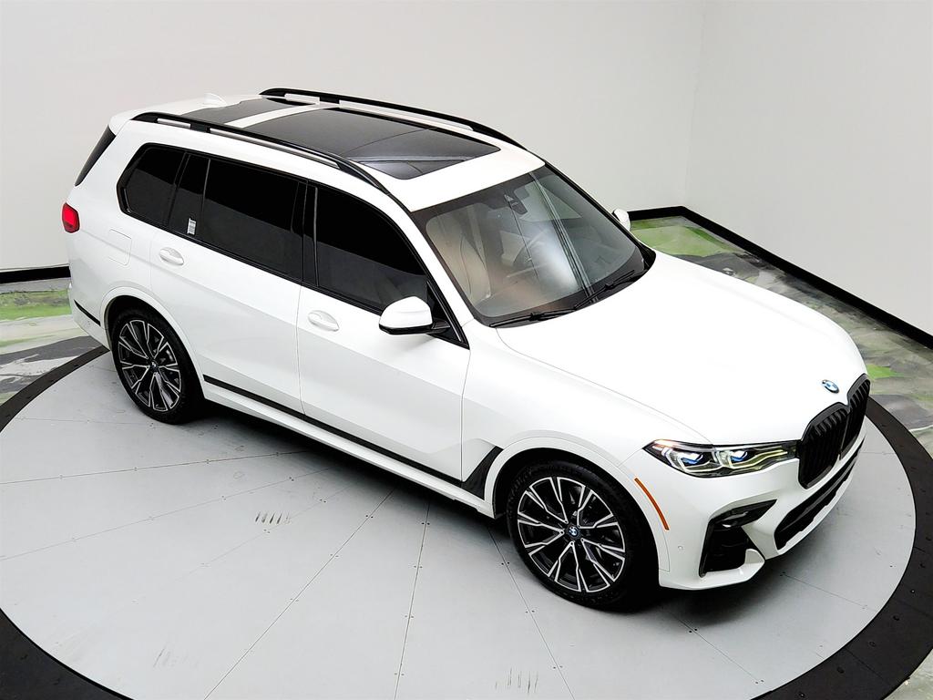 Vehicle image 6 of 43