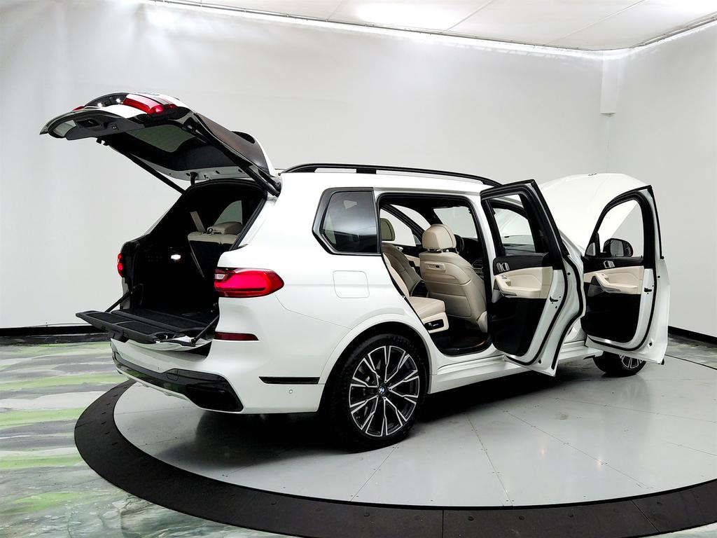 Vehicle image 12 of 43