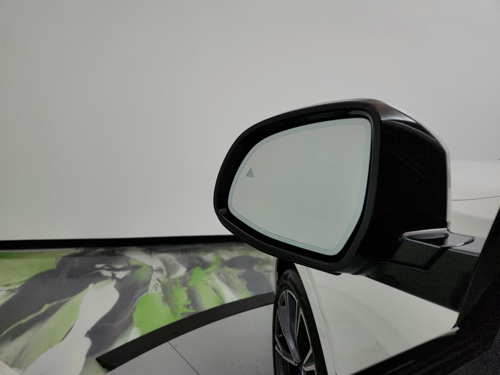 Vehicle image 22 of 43