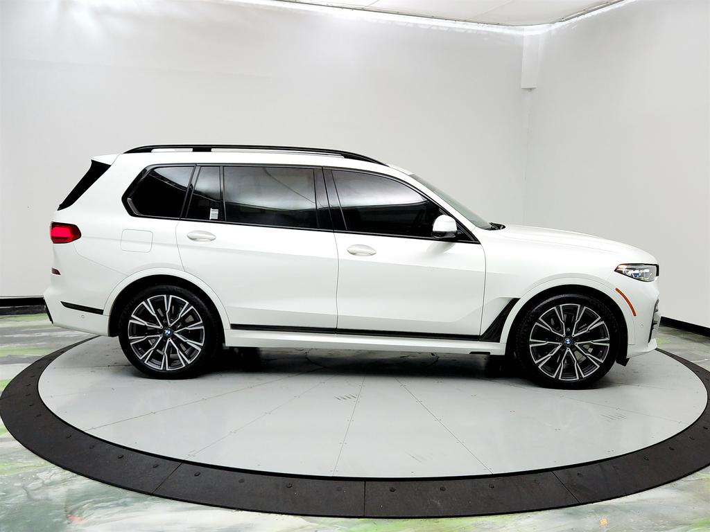Vehicle image 10 of 43