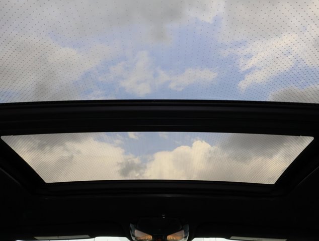 Vehicle image 25 of 35