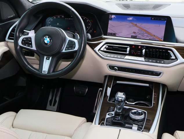 Vehicle image 10 of 35