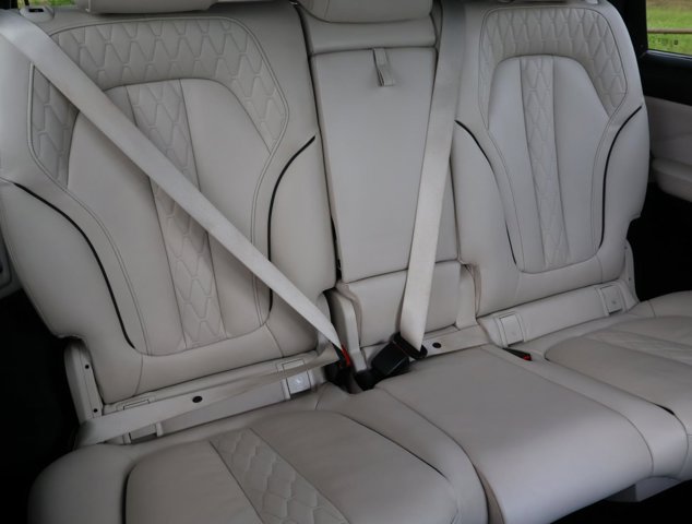 Vehicle image 19 of 35