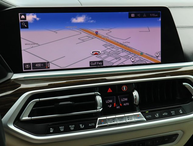 Vehicle image 33 of 35