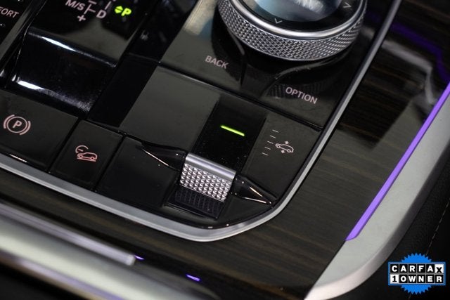 Vehicle image 33 of 54