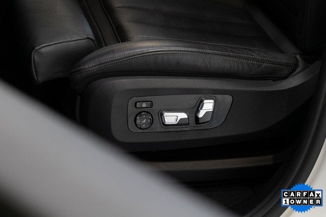 Vehicle image 46 of 54