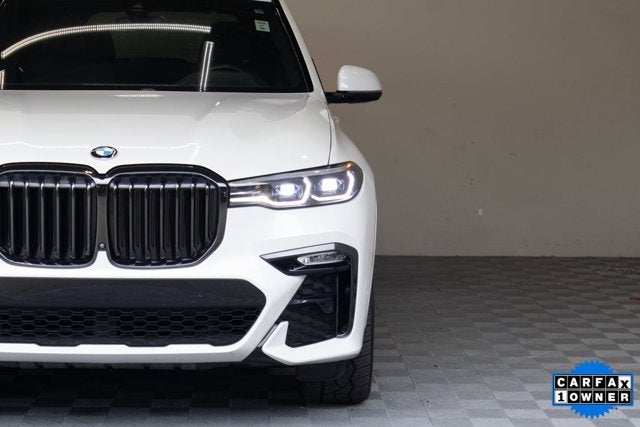 Vehicle image 2 of 54