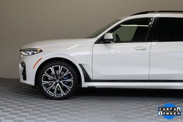 Vehicle image 11 of 54