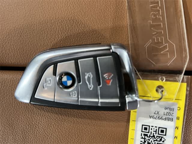Vehicle image 34 of 36