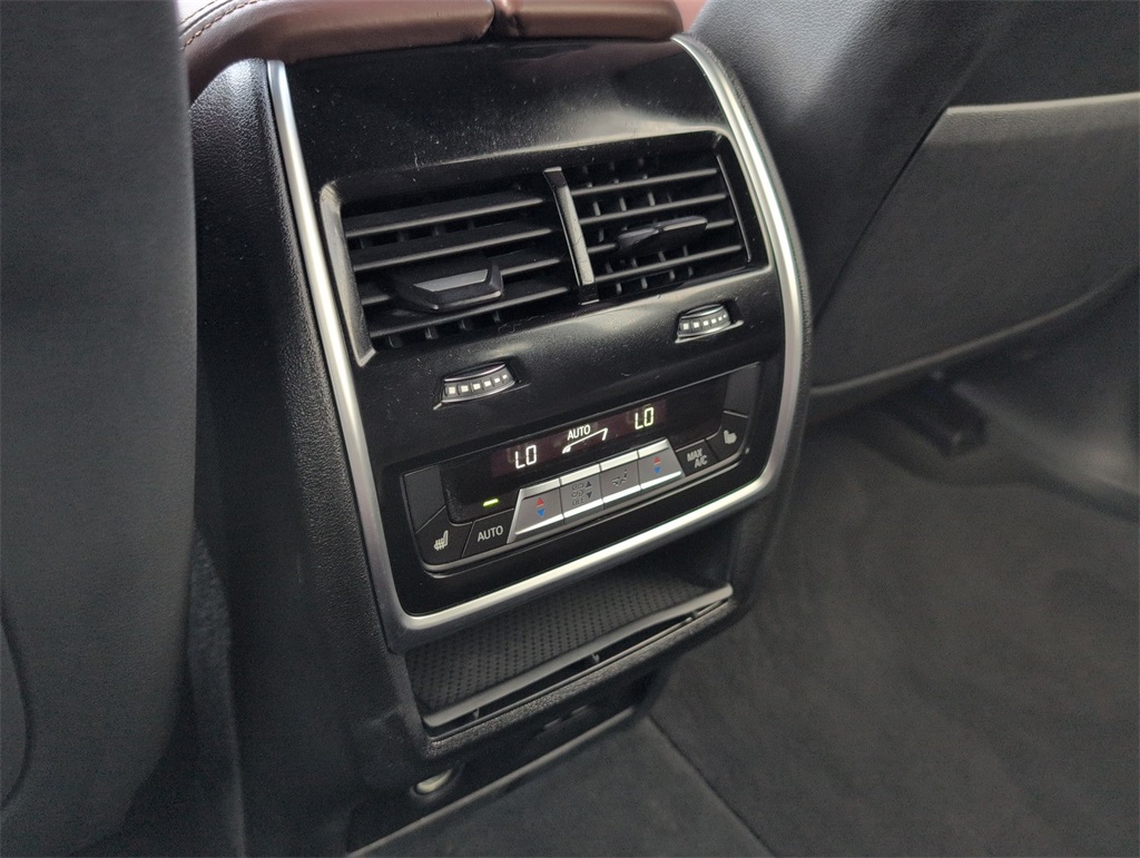 Vehicle image 28 of 35