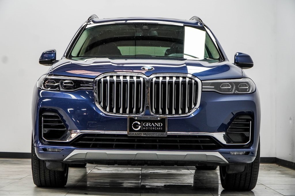 Vehicle image 4 of 50