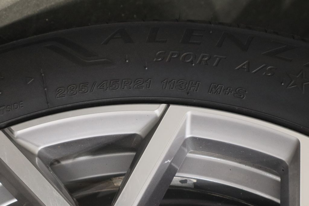 Vehicle image 45 of 46