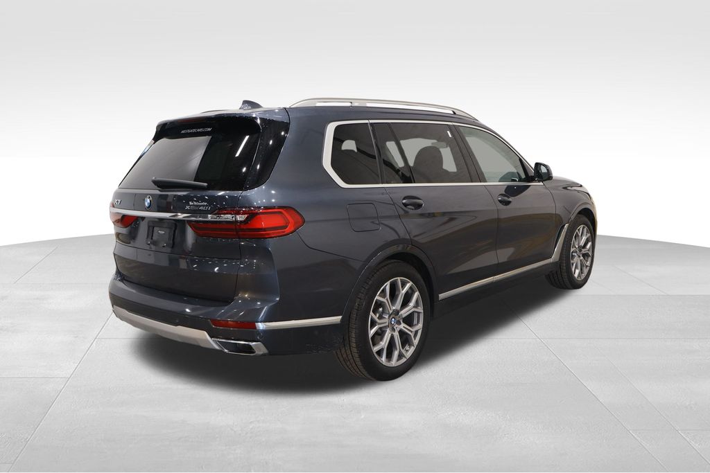 Vehicle image 5 of 46