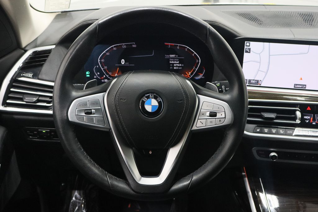 Vehicle image 22 of 46