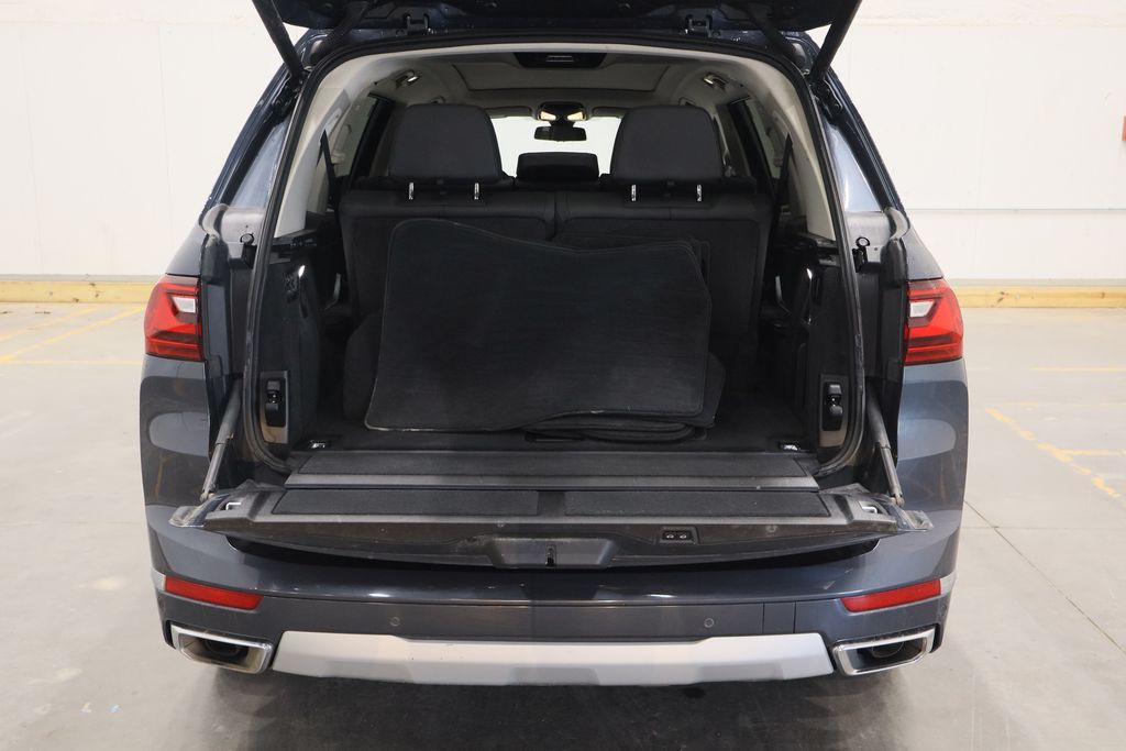 Vehicle image 14 of 46