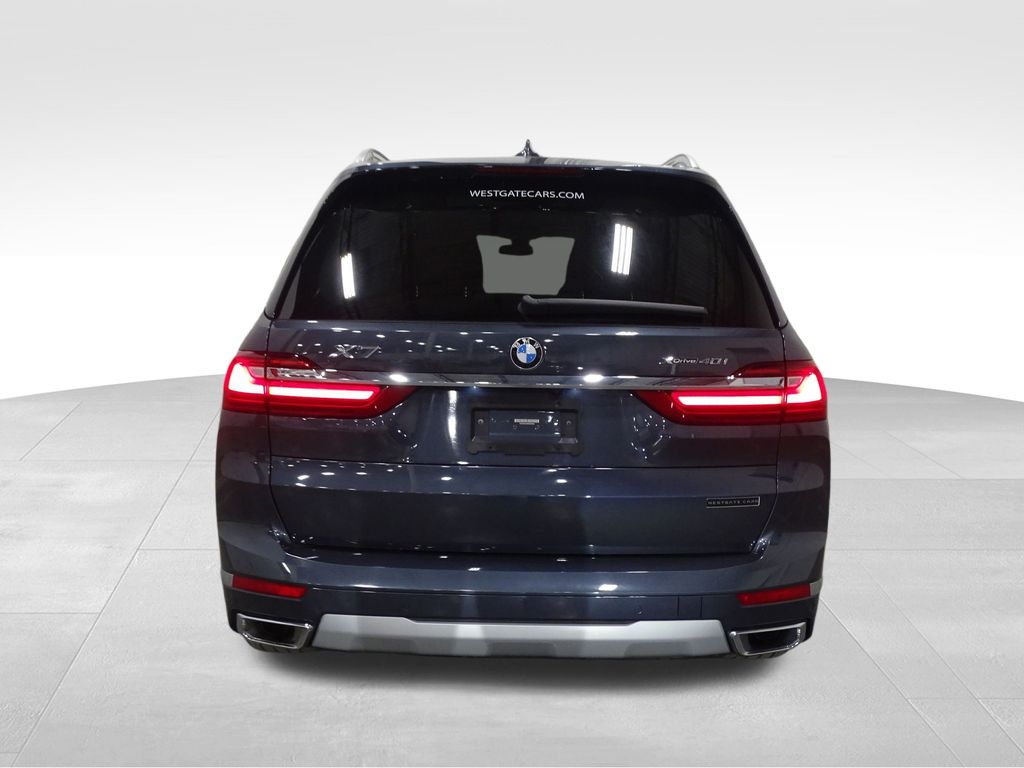 Vehicle image 5 of 44