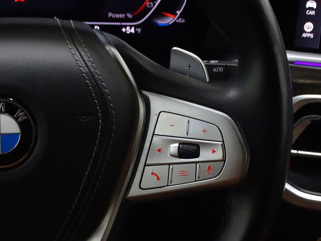 Vehicle image 23 of 44