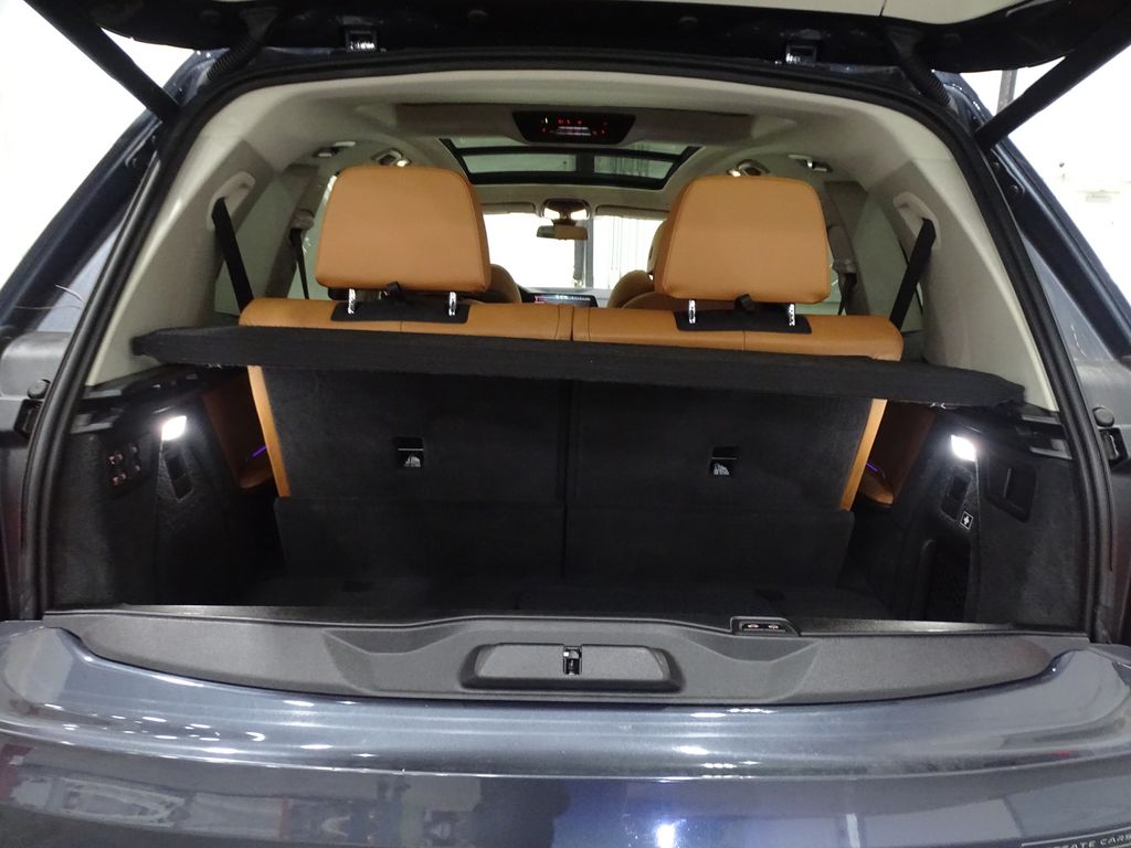 Vehicle image 13 of 44