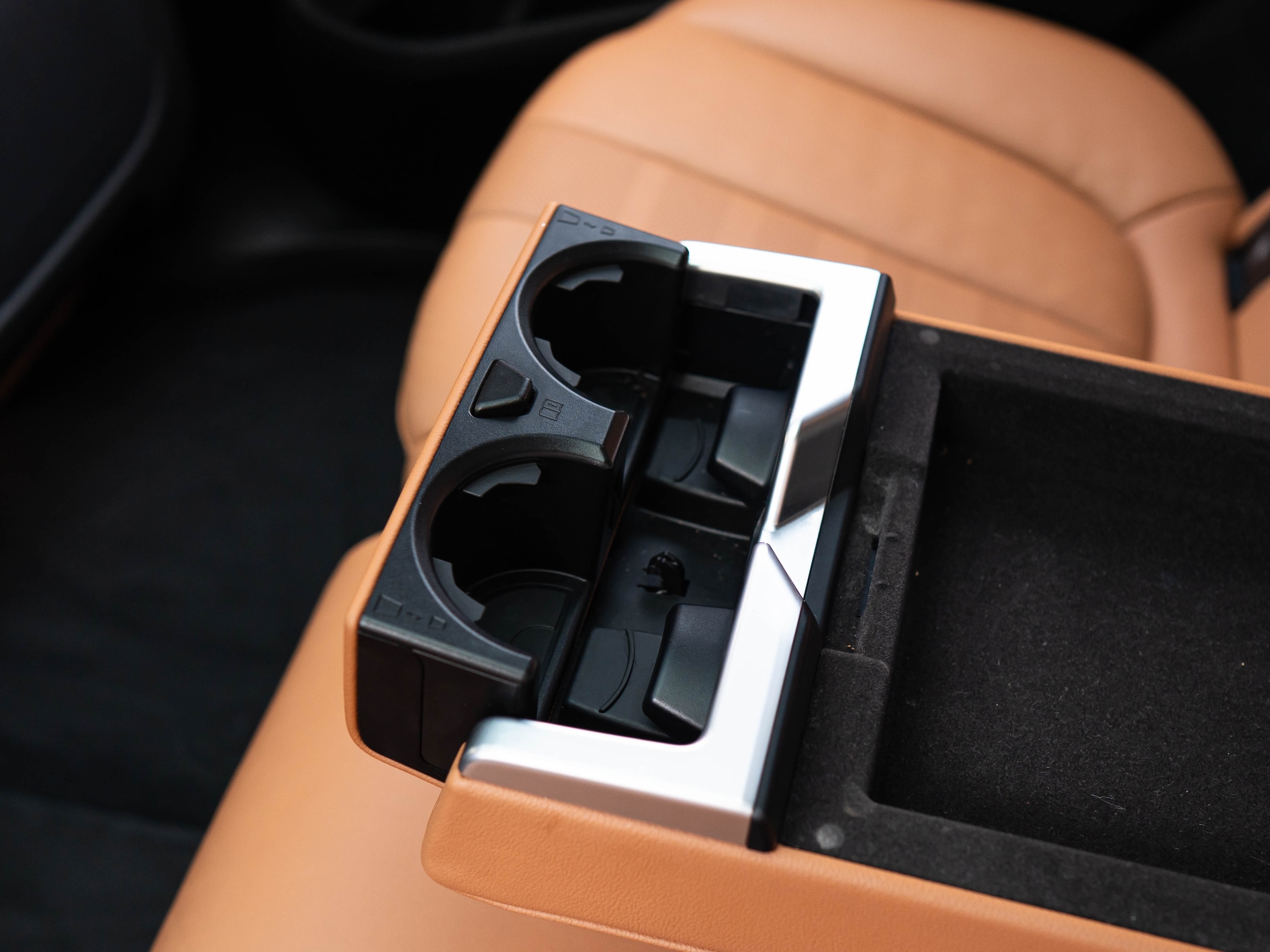 Vehicle image 22 of 62