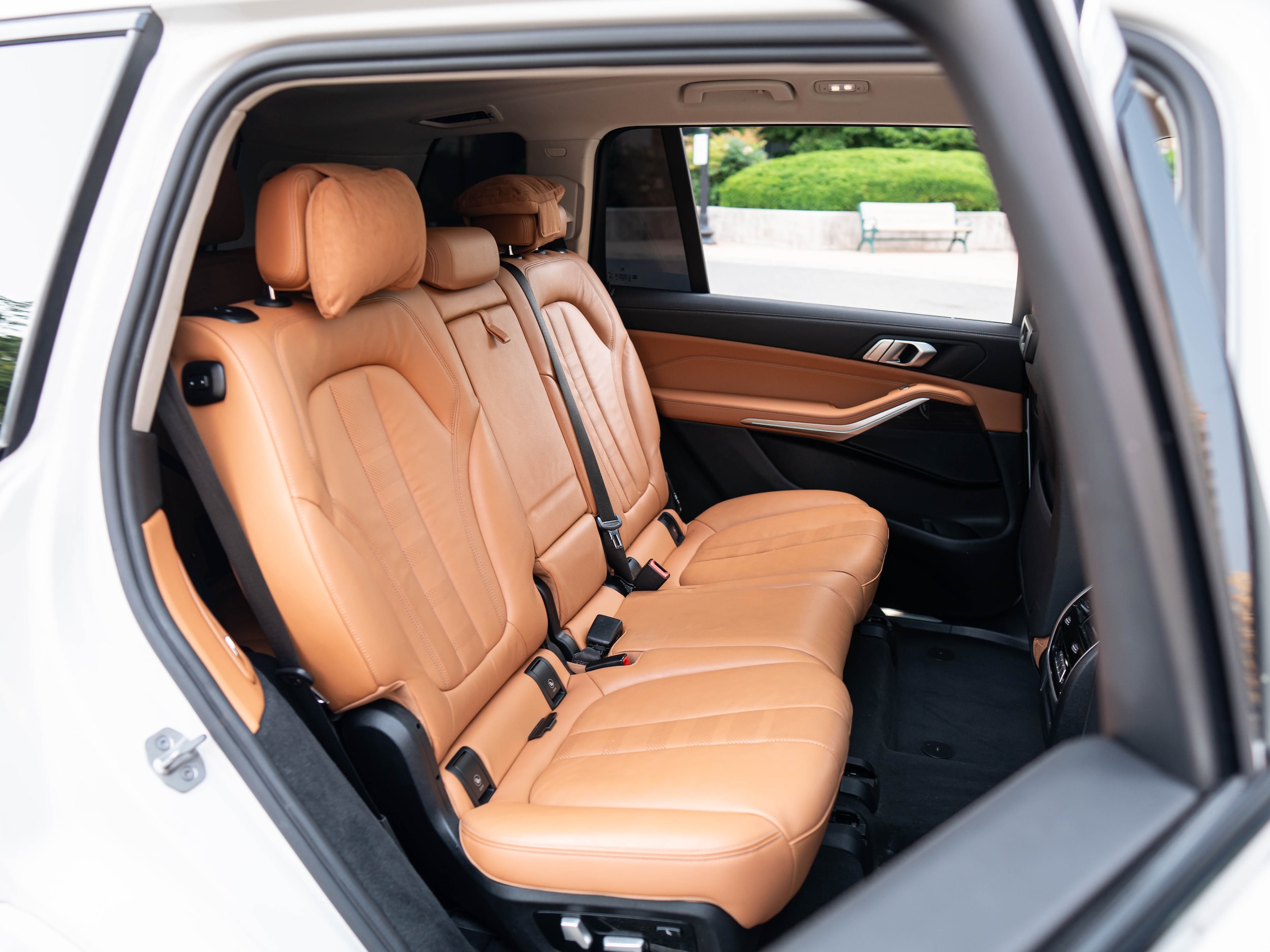 Vehicle image 17 of 62