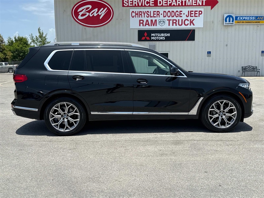 Vehicle image 4 of 30