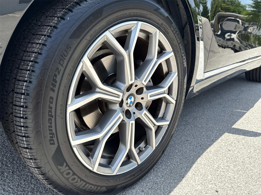 Vehicle image 9 of 30