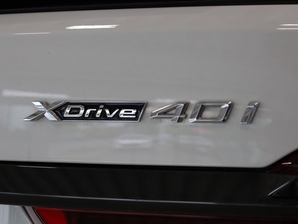 Vehicle image 38 of 46
