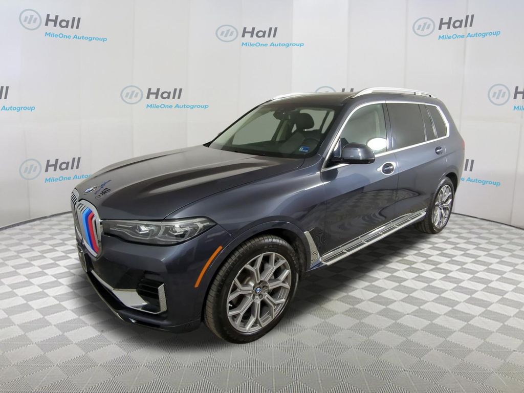 2021 BMW X7 xDrive40i Image 1 of 32