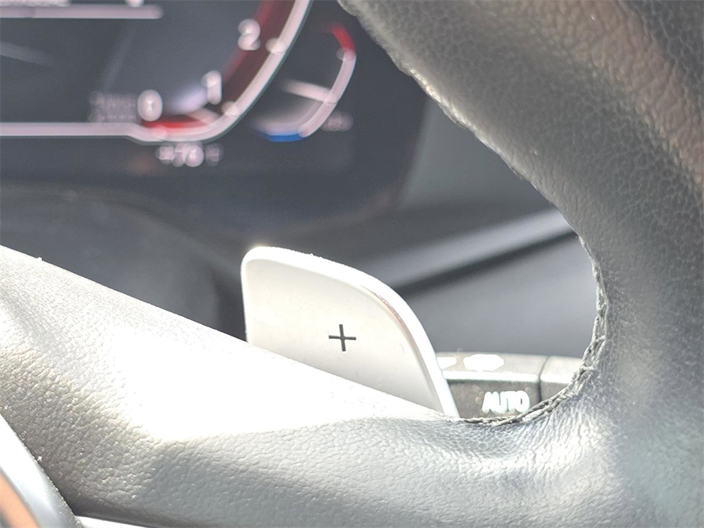 Vehicle image 29 of 39