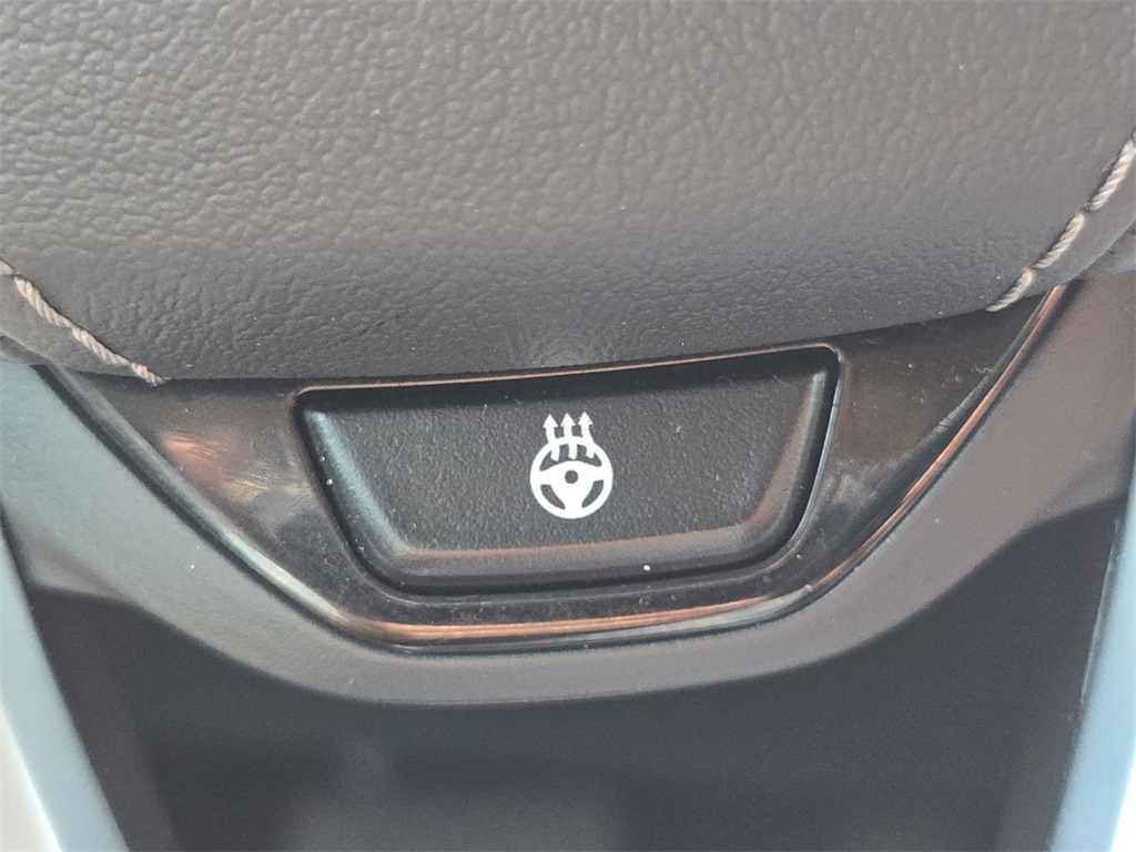 Vehicle image 37 of 39