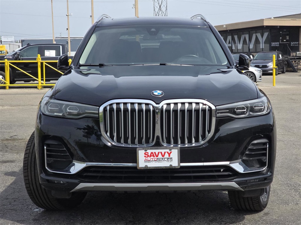 Vehicle image 2 of 39