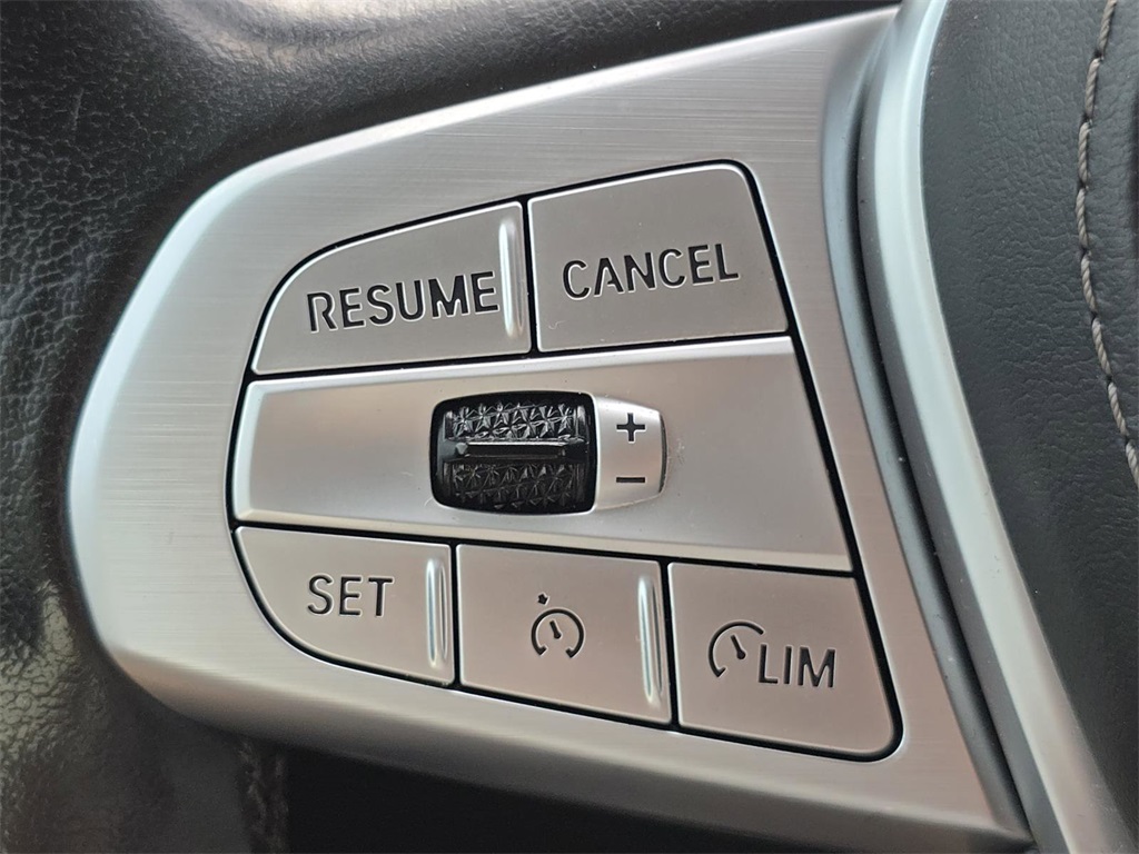 Vehicle image 24 of 39