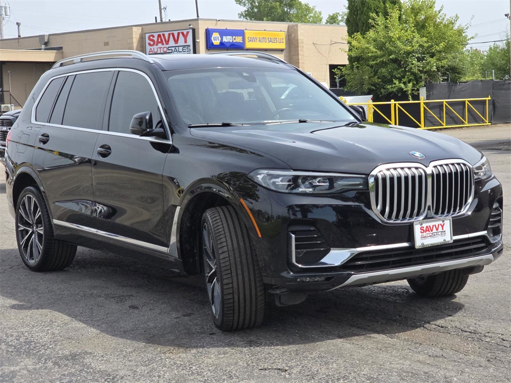 Vehicle image 3 of 39