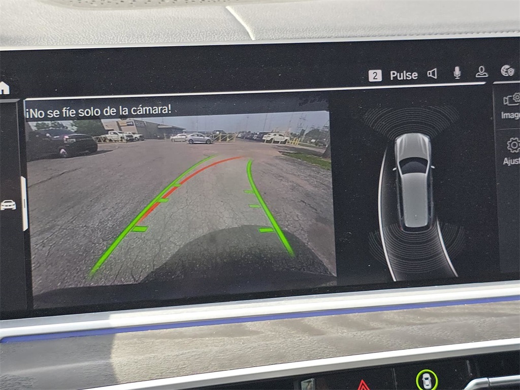 Vehicle image 21 of 39