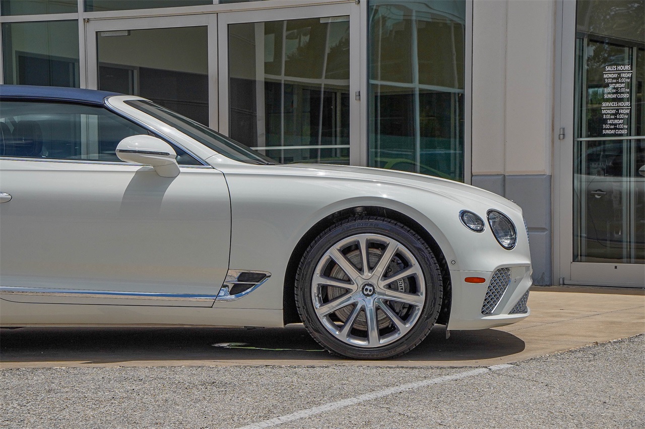 2021 Bentley Continental GT V8 Image 5 of 42