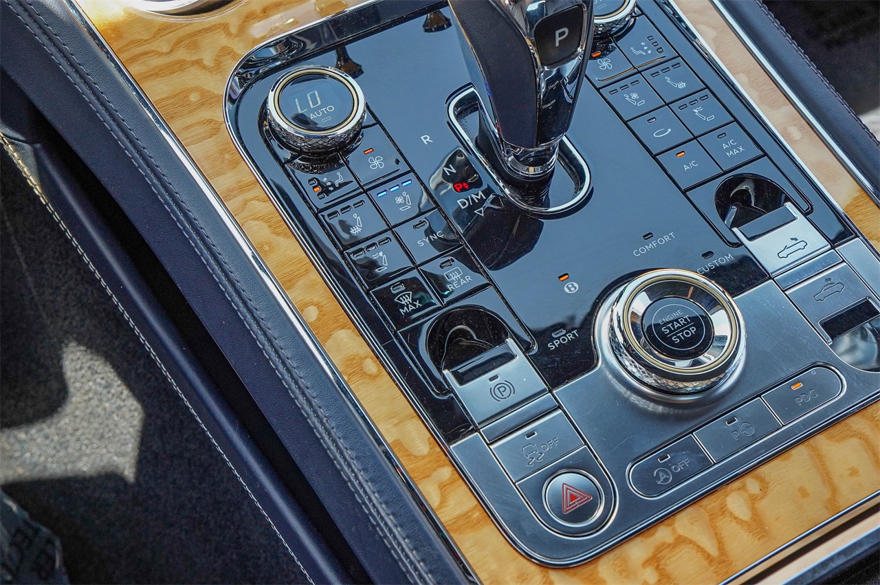 2021 Bentley Continental GT V8 Image 27 of 42