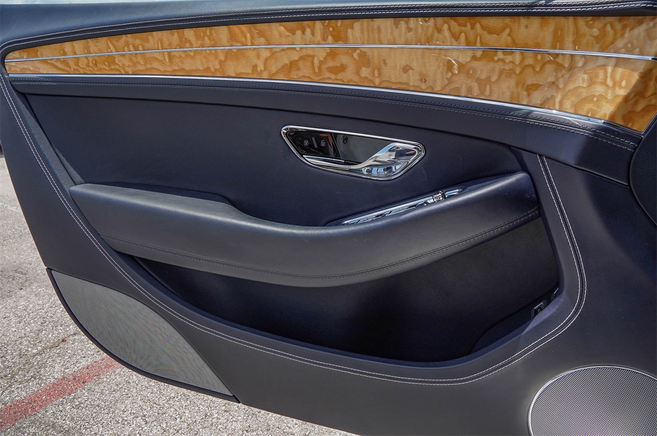 2021 Bentley Continental GT V8 Image 28 of 42