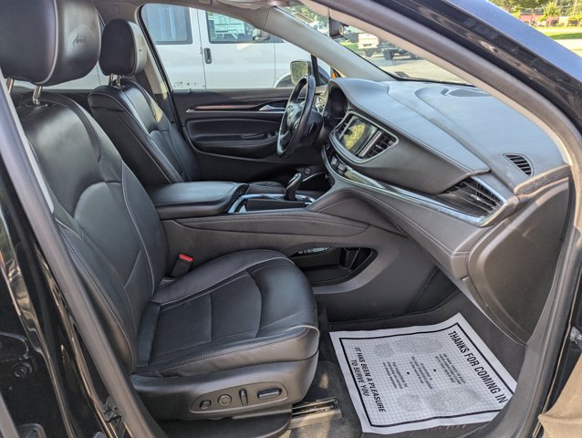 Vehicle image 15 of 28