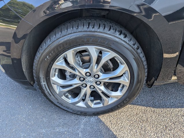 Vehicle image 9 of 28