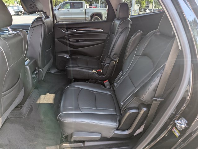 Vehicle image 16 of 28