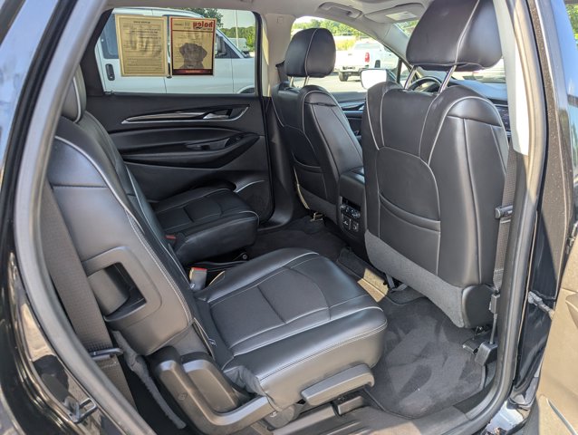 Vehicle image 14 of 28