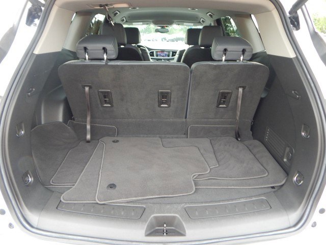 Vehicle image 8 of 29
