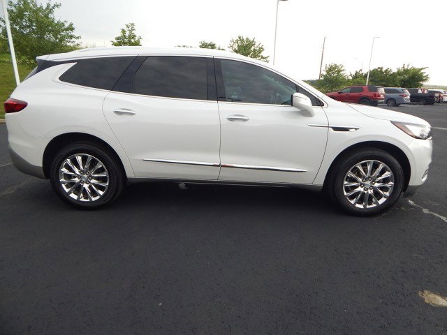 Vehicle image 2 of 29