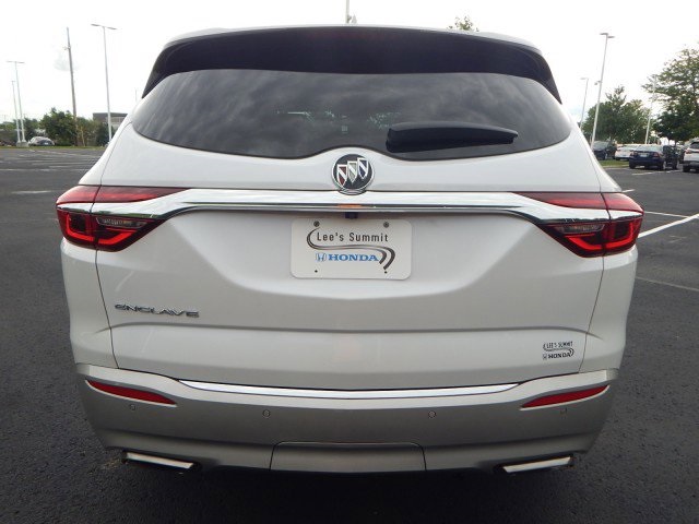 Vehicle image 4 of 29