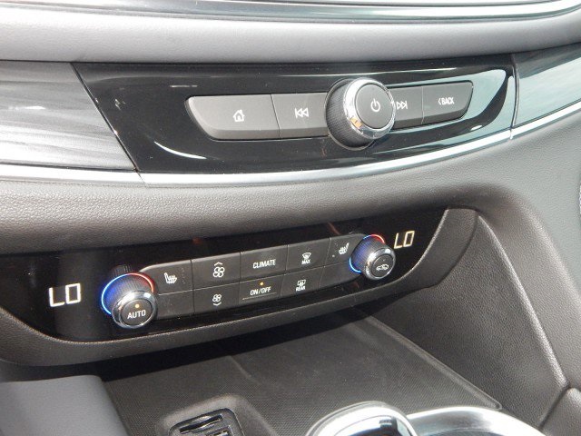 Vehicle image 20 of 29