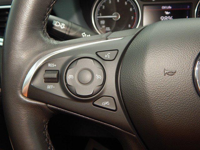 Vehicle image 25 of 29