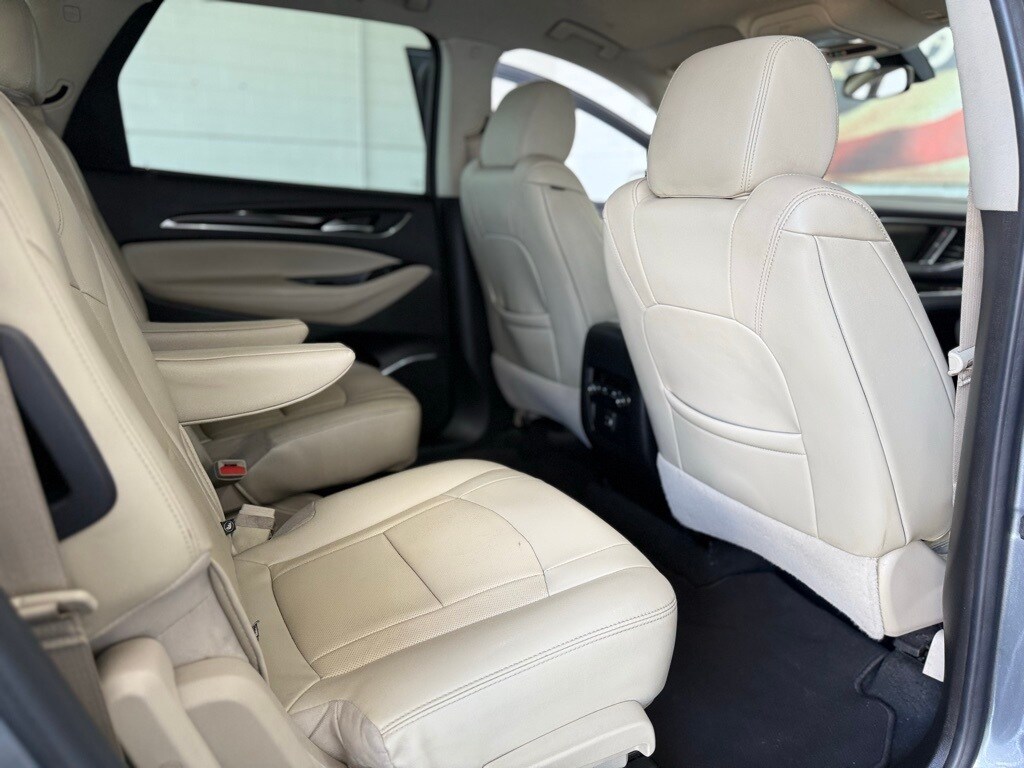 Vehicle image 17 of 53