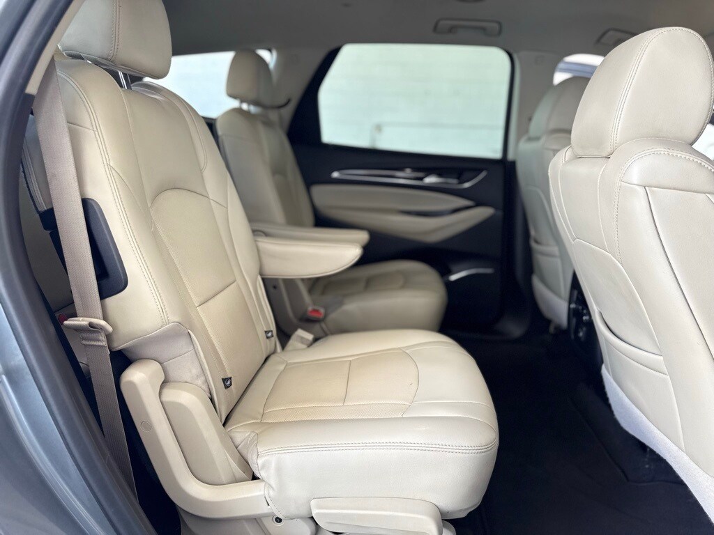 Vehicle image 19 of 53